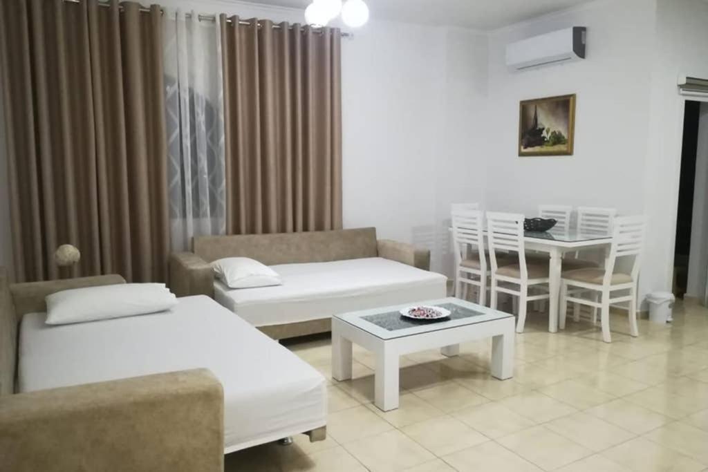 Enel Apartment City Center Sarandë Exterior foto